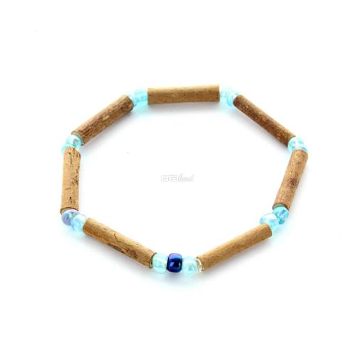 bracelet de noisetier et perles bleues pour un bien-être naturel