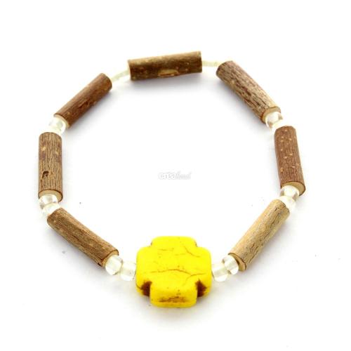 bracelet de noisetier agrémenté de perles de rocaille et croix jaune 16cm
